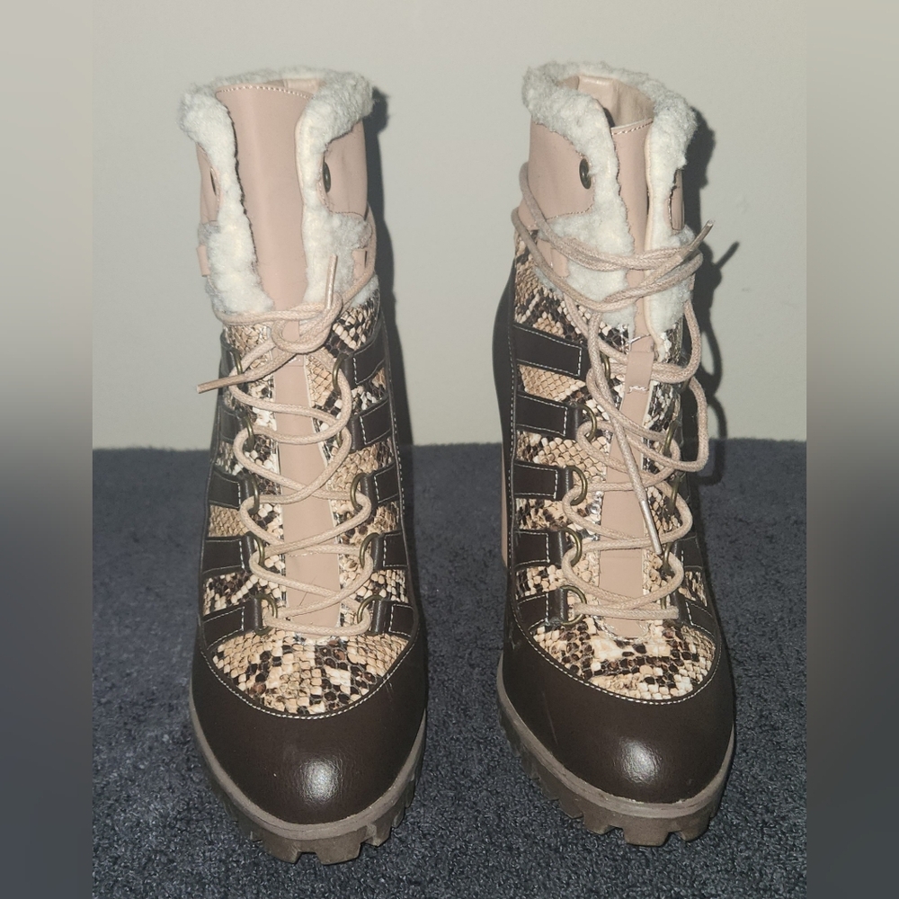 ‼️OFFERS‼️Shoe Dazzle Mirna Snakeskin And Brown Faux Fur 3" Heels Boots Size 7